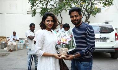 Actor Aari celebrates an ‘Organic’ Birthday at ALEKA shooting spot 