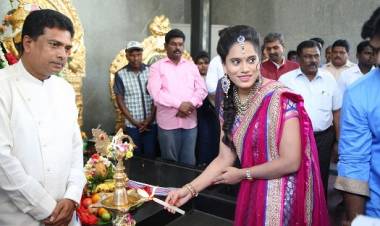 "மன்னார் அன்ட் கம்பெனி" - Movie Pooja Stills