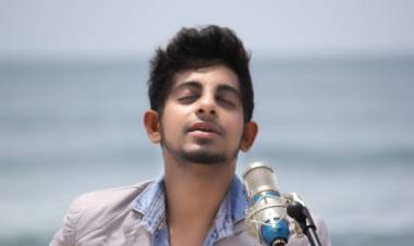 எழுமின் பிரபலம் கணேஷ் சந்திரசேகரனின் இசையில் சென்னை சூப்பர் கிங்ஸ் அணி பாடல் 