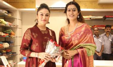 ஜவுளிக்கடை திறப்பு விழாவுக்கு வந்து குவிந்த நட்சத்திரங்கள்!