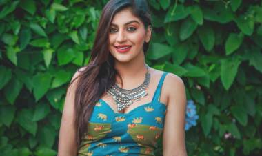 Actress Yashika Aanand Stills