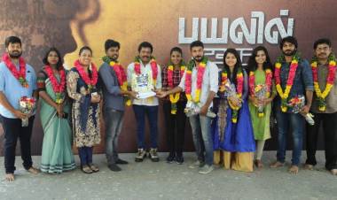 "Puyalil Oru Thoni" Movie Pooja Stills