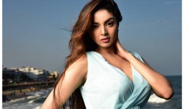 Actress Sanam Shetty Exclusive Stills