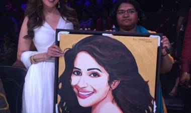 Madhuri Dixit Nene received an endearing gift from her fan