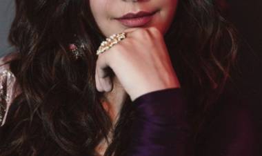 Actress Raashi khanna Latest Stills