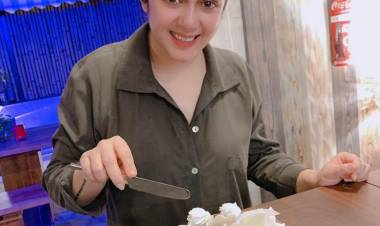 Actress Charmi quarantine birthday