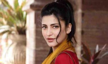 தனது உடம்பில் ஐந்து இடத்தில் பச்சை குத்திக்கொண்ட சுருதிஹாசன்