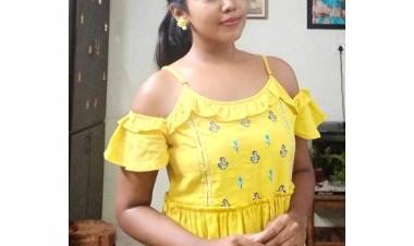 Golden girl Actress Riythvika spreading yellow love