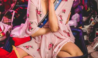 Actress parvati nair looks lovely in this pink floral outfit