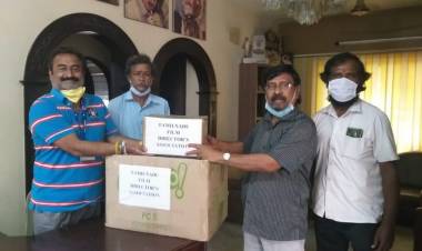 இயக்குனர் சங்கத்தின் சார்பில் கபசுர குடிநீர் & ஆர்கானிக்கம் ஆல்பம் – 30 மருந்துகள் சினிமா பத்திரிகையாளர் சங்கத்தினருக்கு வழங்கல் !