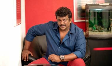 காற்றில் கலந்துள்ள ஈரப்பதத்தை விட,SPB யின் குரல் பத சதவிகிகூடுதலே