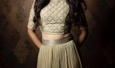 Elegant and Classy Clicks of Actress #TanyaRavichandran