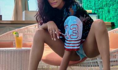 The Hot and spicy Actress #SanjanaSingh Enjoying the brighter fire at #Goa. Check out these images 