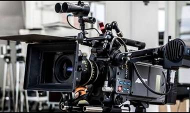 சின்னத்திரை உட்பட திரைப்படத் தொழிலுக்கான படப்பிடிப்புகளுக்கு 150 நபர்களுக்கு மிகாமல் பணி செய்ய தமிழக அரசு அனுமதி