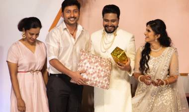 பத்து வருடங்களாக  காதலித்த பெண்ணை கரம்பிடிக்கும் சினிமா படத்தொகுப்பாளர்.