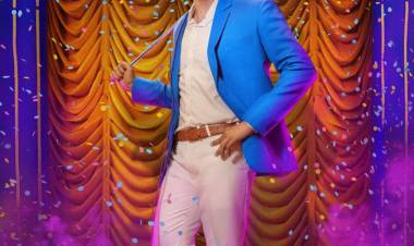 Here's the stylish second look of @iamsanthanam's #ParrisJeyaraj. #A1Combo’SNext 