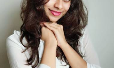 டைரக்டர் சுசீந்திரன் அறிமுகப் படுத்திய நடிகை பிரியாலால். தெலுங்கிலும் அறிமுகமாகிறார். 