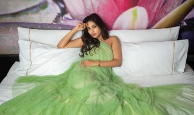 @Nivetha_Tweets looks bewitching in the latest photoshoot