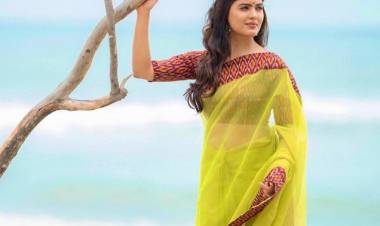 Actress #AmrithaAiyer looks ravishing in green.