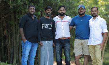 கிணற்றுக்குள் விழுந்தார் நமீதா... கேரளாவில் பரபரப்பு