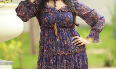 Actress #AnjenaKirti Captures The Complete Attention Of The Onlookers In Her Latest Photoshoot Stills Through Her Dazzling Look!! 