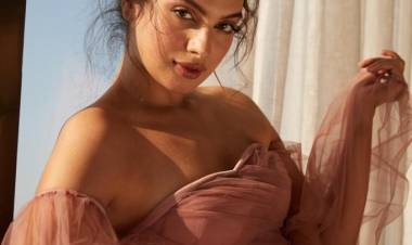 Being Stylish Never Goes Out Of Fashion!! The Latest Photoshoot Stills Of Actress #TanyaHope Brings Out The Style