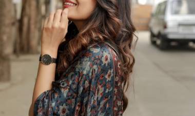 Graceful beauty! Actress @vanibhojanoffl