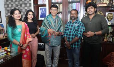 பிரபல இயக்குனர் மற்றும் நடிகர் திரு.பாக்யராஜ் அவர்களால் வெளியிடப்பட்ட சிதம்பரம் ரெயில்வேகேட் படத்தின் இசைவெளியீடு....