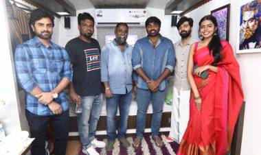 Actor Vijay Sethupathi unveiled the teaser of Cinematographer KV Guhan’s bilingual film ‘WWW’ (Who…Where…Why) featuring Adhith Arun and Shivani Rajashekar in lead roles. 