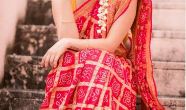 @jan_iyer looks elegant and alluring in her recent traditional Photoshoot