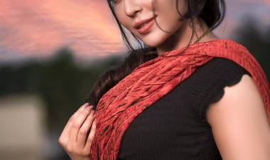 Actress #Parvati looks ravishing in red