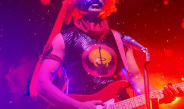 #NenjamMarappathillai Exclusive Video Song #EnPondattioorukkupoitta today at 6pm Stay tuned