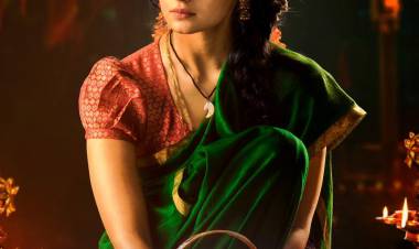 Here's @aliaa08 as #Sita from @RRRMovie #HappyBirthdayAliaBhatt