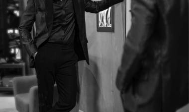 @AshokSelvan looks dapper in the black suit