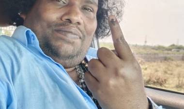 Actor @iYogiBabu casts his vote.  #TamilNaduElections2021 #AssemblyElections2021