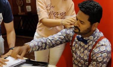 அசத்தல் லுக்கில், பிரபுதேவாவை வடிவமைக்கும் ஜாவி தாகூர்