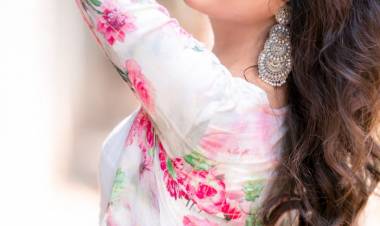 Actress #AmrithaAiyer looks gorgeous  in this white outfit with floral designs