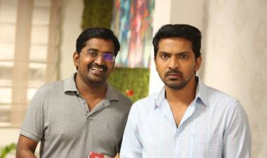 மலேஷியா to அம்னீஷியா ஒரிஜினல் படத்தில்  முக்கிய கதாபாத்திரத்தில்  கருணாகரன்...