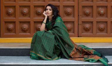 Take A Look at These Cool Looks of  Alluring Beauty #AksharaGowda in This Traditional Saree!