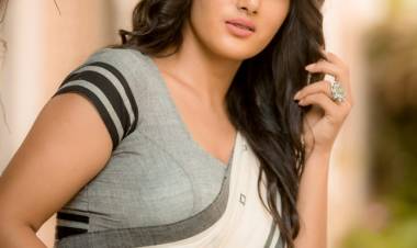 Actress and Model #aadvikaram looks beautiful and elegant in the Saree Chek out her latest photoshoot stills