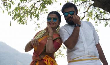 ராஜூ முருகன் தயாரிப்பில் உருவான "கொஞ்சம் பேசு" என்ற ஆல்பத்தை வெளியிட்ட மக்கள் செல்வன் விஜய் சேதுபதி, சிவகார்த்திகேயன் மற்றும் ஜி.வி  பிரகாஷ்*