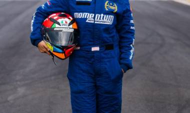 Formula Race Car பயிற்சியை முடித்த நடிகை நிவேதா பெத்துராஜ் ! 