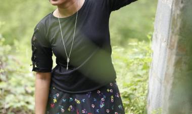 Check out the Natural Clicks of elegant #ActressSheela