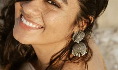 இயக்குநர் சீனு ராமசாமி இயக்கத்தில், GV பிரகாஷ் குமார், காயத்திரி சங்கர் நடிக்க,  Skyman Films International தயாரிப்பாளர் கலைமகன் முபாரக் தயாரிக்கும் திரைப்படம்,  “Production No.2” !