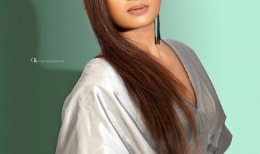 Gorgeous in grey @Poojaram22