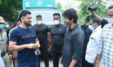 Dhoni met Thapapthy Vijay at Gokulam studios.