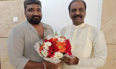 கவிஞர் வைரமுத்து ஒரு புதிய பிரம்மாண்ட முயற்சியாக, ‘நாட்படு தேறல்’ என்ற தலைப்பில் தனது வரிகளில் 100 பாடல்களை உருவாக்கி வருகிறார்.