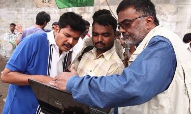 இயக்குநர் ஷங்கரிடம் உதவி இயக்குநராகப் பணிபுரிந்தவருமான முரளி மனோகர் என்பவர் 'இனி ஒரு புது விதி' என்ற அந்த பாடலை எழுதி இயக்கி உள்ளார் என்பது குறிப்பிடத்தக்கது.