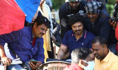 மின்னல் முரளி சிபுவாக மக்கள் மனதில் நீங்கா இடம் பிடித்த குரு சோமசுந்தரம் குரு பிரம்மாவாக பெல் என்கிற திரைப்படத்தில்  கதையின் வில்லனாக நடிக்கிறார். 