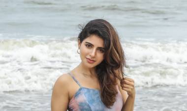 #IswaryaMenon looks breathtaking as she stuns in these pictures taken on a beach 